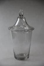 Pot couvert de pharmacie en verre. Époque XVIIIème siècle. H:...