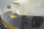 Pendule en bronze doré représentant la Vierge, cadran signé Sicard...