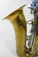 Saxophone alto , le corps de marque DOLNET France en...