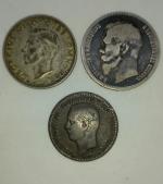 Lot de 3 pièces étrangères: Une demi couronne anglaise GEORGES...