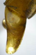 Navette sur piédouche en bronze doré H : 8,5 cm...