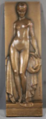 Pierre TURIN (1891-1968): Médaille Art Déco "Femme nue" 10 x...