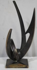M. JOLFROY pour EDF: Sculpture en bronze, moderne. H: 16...