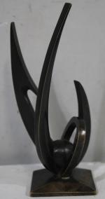 M. JOLFROY pour EDF: Sculpture en bronze, moderne. H: 16...