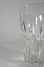 Manufacture de SAINT LOUIS :  Vase en cristal taillé...