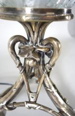CHRISTOFLE, Pied de lampe en bronze argenté, piètement tripode formant...
