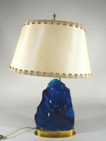 BACCARAT: lampe  en cristal bleu imitant un rocher sur...