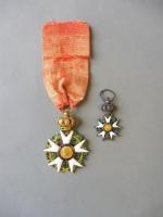 Légion d'honneur en or jaune 18k et émail marquée "Napoléon...