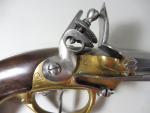 Pistolet d'arçon à silex modèle 1777, 1e type. Canon rond...