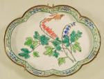 Lot céramique: Assiette décorative famille en porcelaine famille rose, assiette...