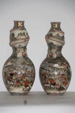 SATSUMA: Paire de vases à décor de dragon.H44 cm