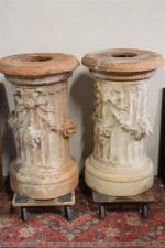 GOSSIN: Deux supports en forme de colonnes perçées à décor...