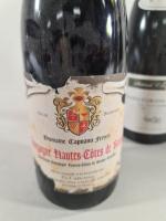 5 bouteilles de Bourgogne comprenant : 
- 2 bouteilles Patrick...