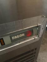 Tour réfrigéré FAGOR en inox à 5 portes avec groupe...