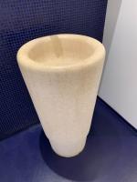 (SPA) - Vasque colonne en marbre travertin.  Diam. 45cm...