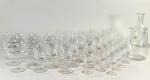 VILLEROY ET BOCH : Service de verre en cristal taillé...