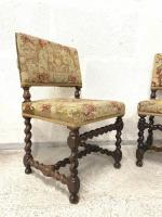 France, époque Louis XIII : Paire de chaises à piètement...