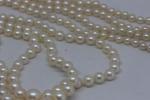 collier double rang de perles fines (96 et 104 perles)...