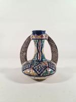 FEZ : Vase en céramique à double anse à décor...