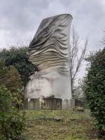 Ans HEY (1932-2010) : Tornado. Sculpture monumentale en pierre taillée....