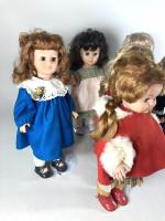 PETITCOLLIN - MARIE-FRANCOISE : Lot de sept poupées en caoutchouc...