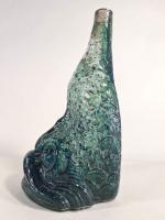 Vase formant tête de poisson en verre peint vert 
H....