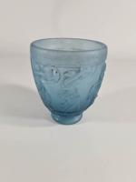 DE FAURE Georges (1868-1943) : Vase en verre pressé moulé...