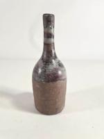 RATILLY : Vase soliflore en grès émaillé
Signé sous la base...