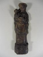 Vierge à l'enfant, sujet d'applique en pierre, probablement un travail...
