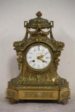 BAILLY à Lyon: Epoque XIXème, Pendule en bronze doré. H:...