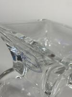 ROYALES DE CHAMPAGNE : Vase polylobé en cristal 
Cachet sous...