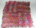 KENZO : Foulard à décor tacheté rose et rouge