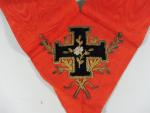 Sautoir de Chevalier Rose-Croix, à décor de croix en velours...