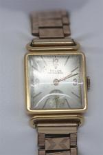 ROLEX. montre bracelet d'homme années 30/40 boitier carré en or...