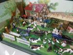 CBG MIGNOT: Diorama "la ferme Normande", plus de 90 personnages...