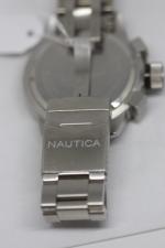 NAUTICA. montre chronometre acier. fond bleu