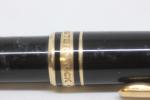 MONTBLANC. stylo plume, 4810 (plume or 18k) et porte mine...