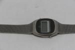 OMEGA: Montre bracelet modèle "1616", mouvement quartz et écran LCD....