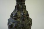 Ancienne cloche italienne en bronze patiné ornée des douze apôtres...