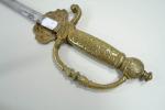Epée d'officier éthiopien.  Monture en bronze, garde à une...