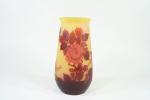 GALLE : Vase de forme cylindrique à col ouvert en...