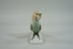 NEUHAUSER : Perroquet en porcelaine polychrome H : 11 cm