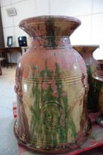 BOISSET - ANDUZE : Grand vase Médicis en terre cuite...