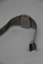 LIP: Montre bracelet en métal présentée dans son écrin (diamètre...