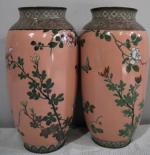 Japon, vers 1900 -Paire de vases cloisonnés à décor de...