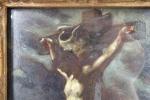 Crucifixion, huile sur panneau dans un bel encadrement en bois...