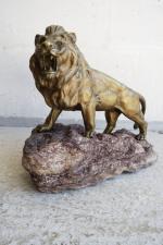 DE FIESOLE Nino (XIX-XXème s.) : Lion rugissant sur un...