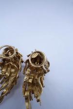 CHAUMET PARIS  : Paire de clips d'oreille en or...