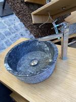 2 Vasques diam 42cm en pierre grise, avec mitigeur KUBRIX...