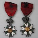 Lot de deux Légions d'Honneur, du Second Empire (1852-1870). (Accidents,...